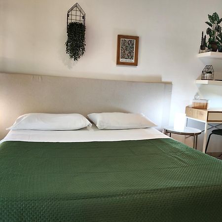 Casa Viola A 900 Mt Dalla Staz. Centrale Pescara Exterior foto