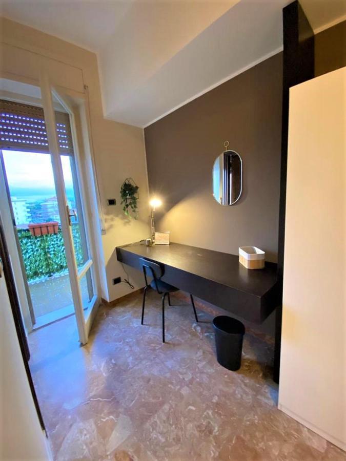 Casa Viola A 900 Mt Dalla Staz. Centrale Pescara Exterior foto